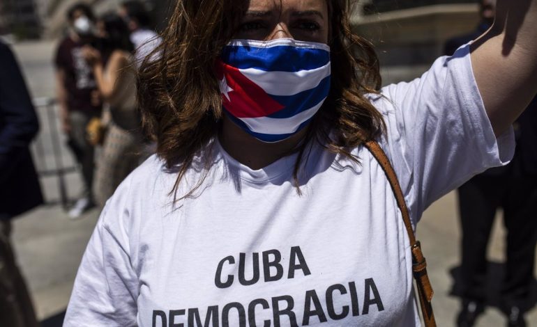 Exiliados apoyan condena de Eurocámara a violaciones en Cuba